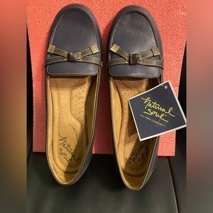 Natural Soul Women’s Comfortable Navy Blue Loafers 9.5 NWT
